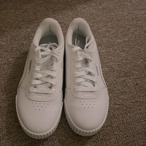 White sneakers, PUMA